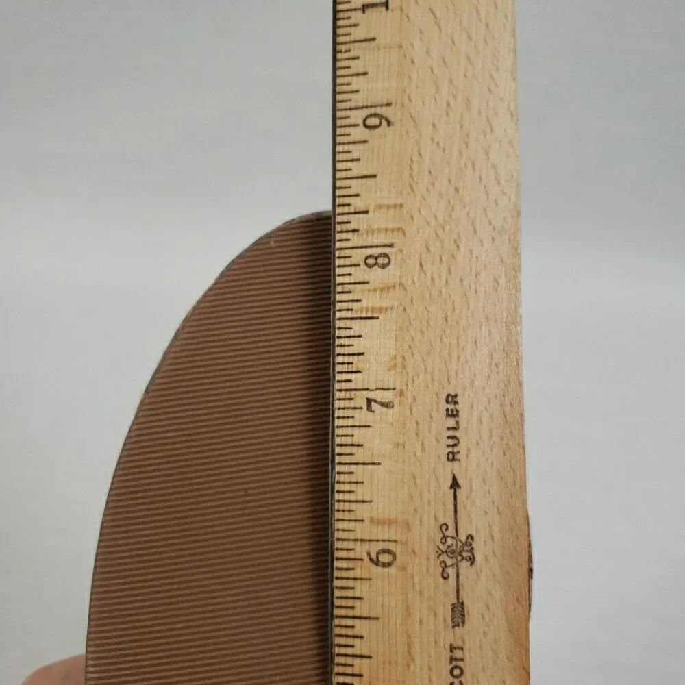 Unbranded leather heel
